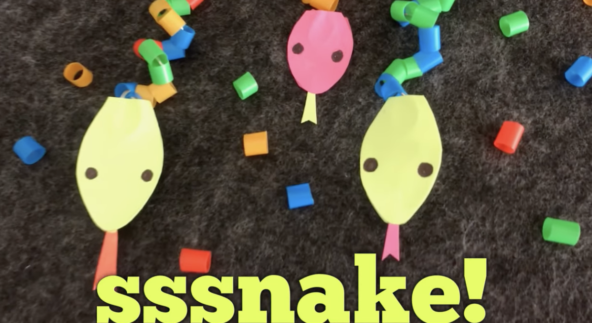 Cute snake craft for kids. 