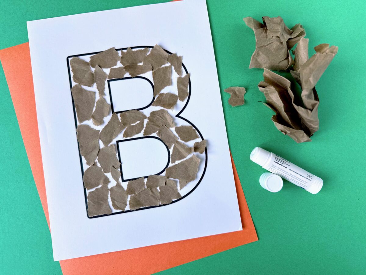 B is for brown paper bag craft for kids from ABCmouse.com. 