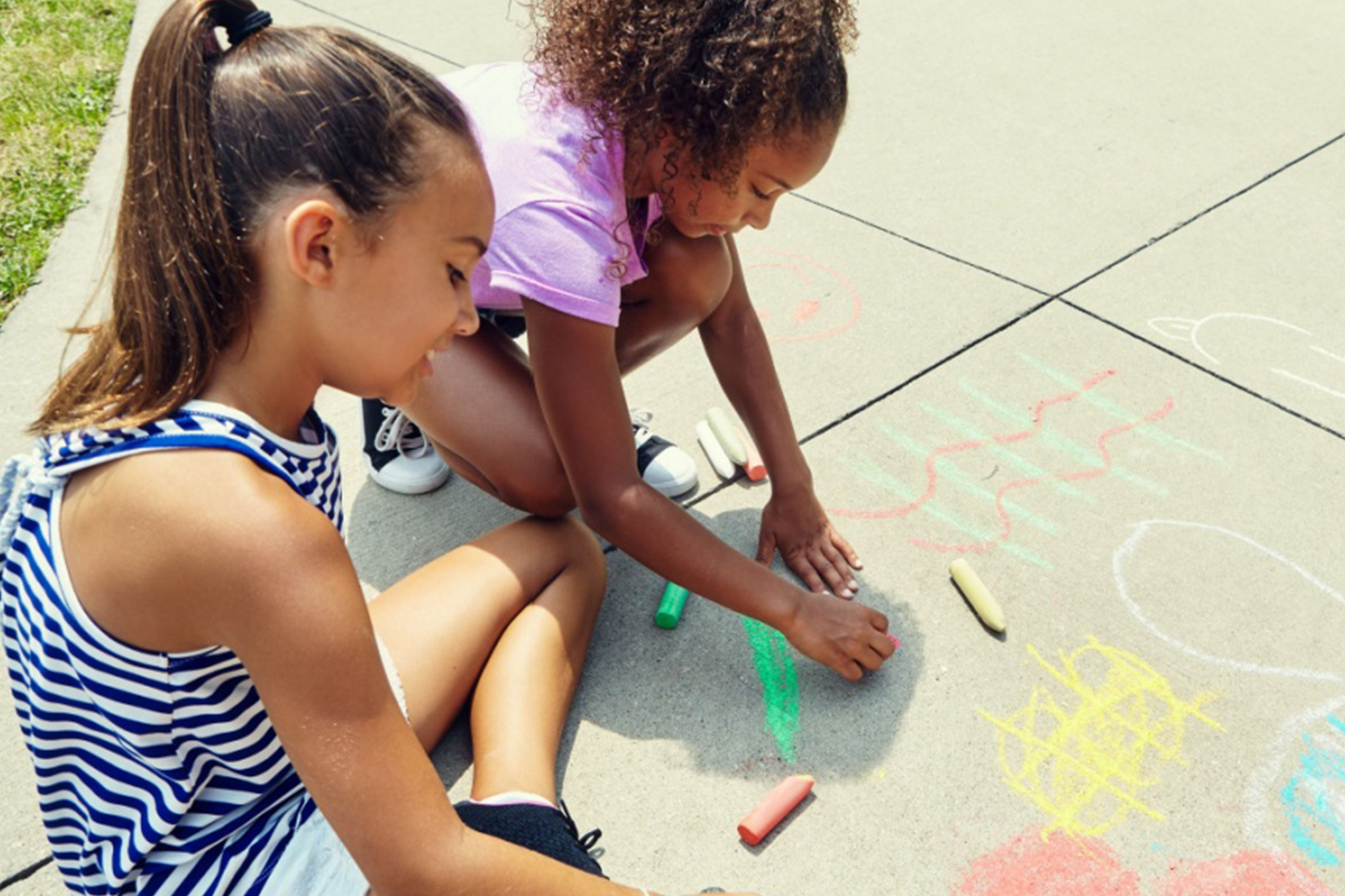 A fun chalk mural summer activity for kids. 