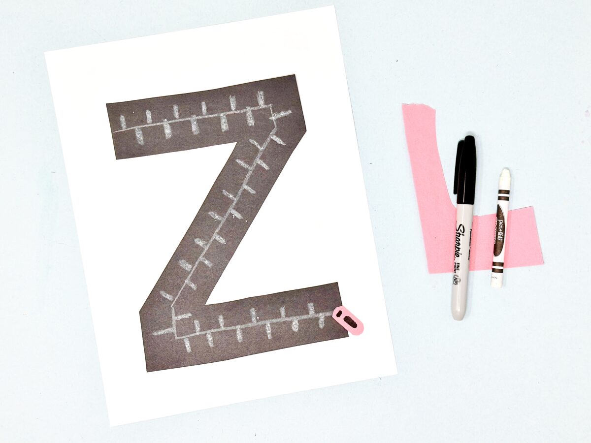 Z is for zipper simple craft for preschoolers from ABCmouse.com. 