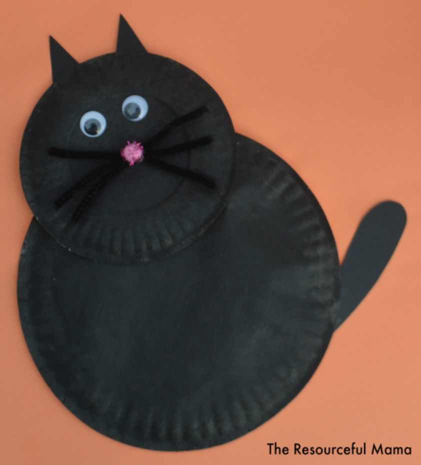 Cute little black cat craft for kids to make at Halloween. 
